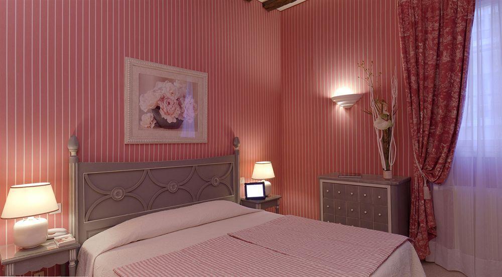 Hotel Beaubourg Paris Ngoại thất bức ảnh